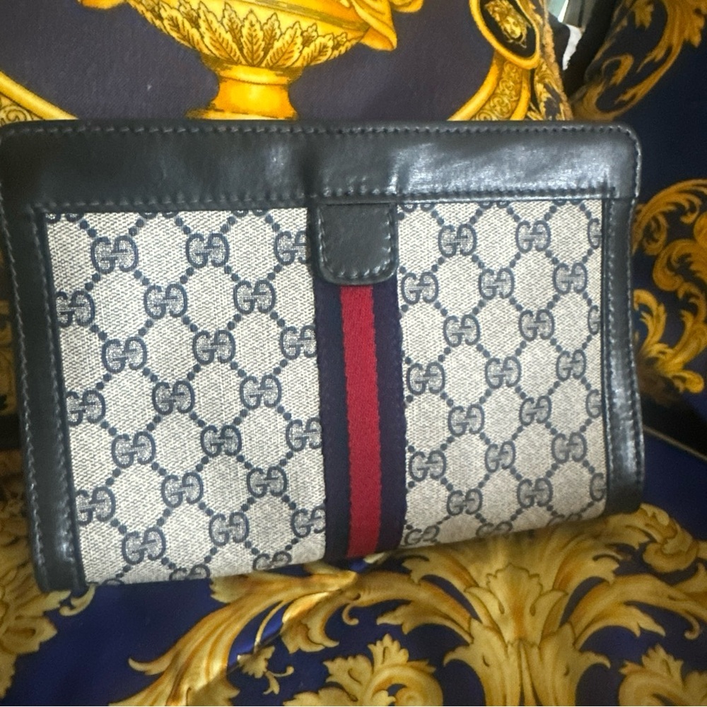 Gucci Beige GG Supreme Canvas Clutch with Blue Leather- Vintage